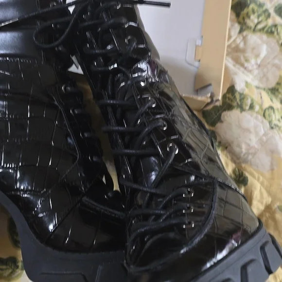 Michael Kors Boots - Picture 5 of 6